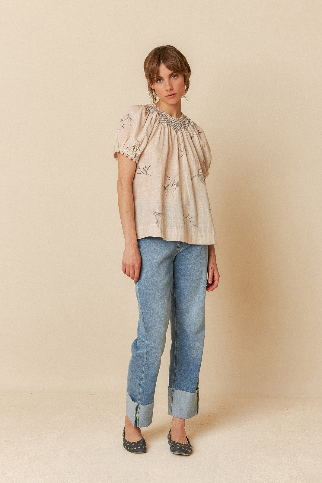 Indi & Cold AD166 Crochet Details Blouse Beige