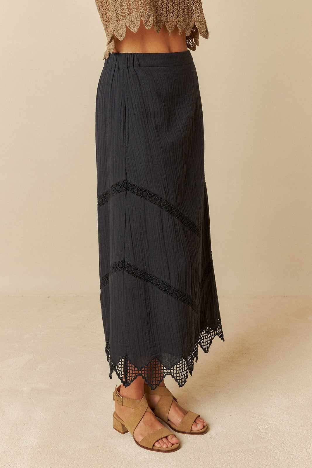 Indi & Cold BK208 Double Gauze Skirt Black