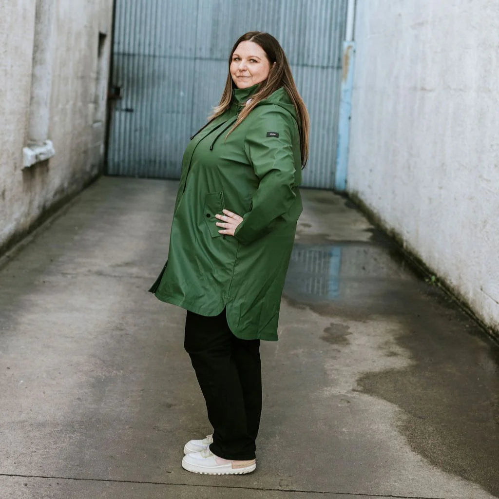 Moke Billie Raincoat Cypress with Purple Fleur Evie Kemp