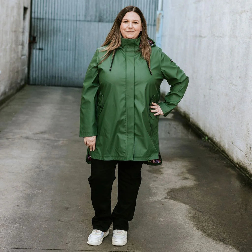 Moke Billie Raincoat Cypress with Purple Fleur Evie Kemp