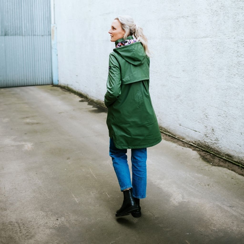 Moke Billie Raincoat Cypress with Purple Fleur Evie Kemp
