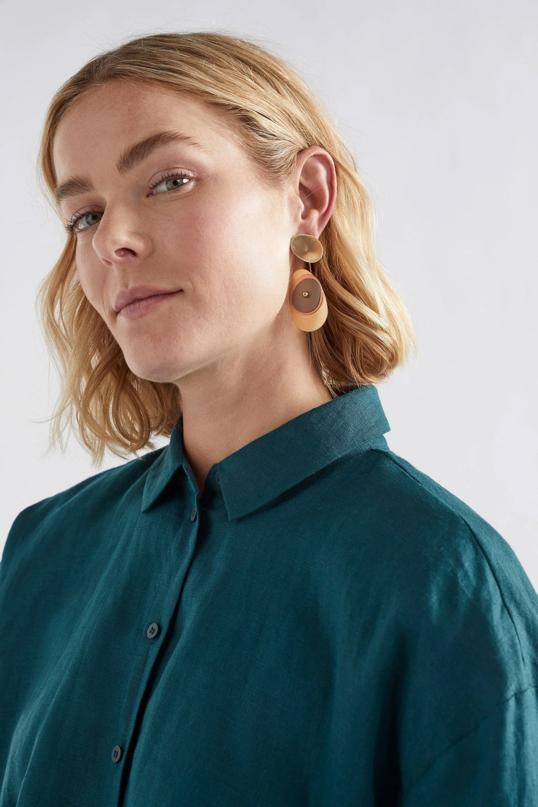 Elk Orb Earring Gold