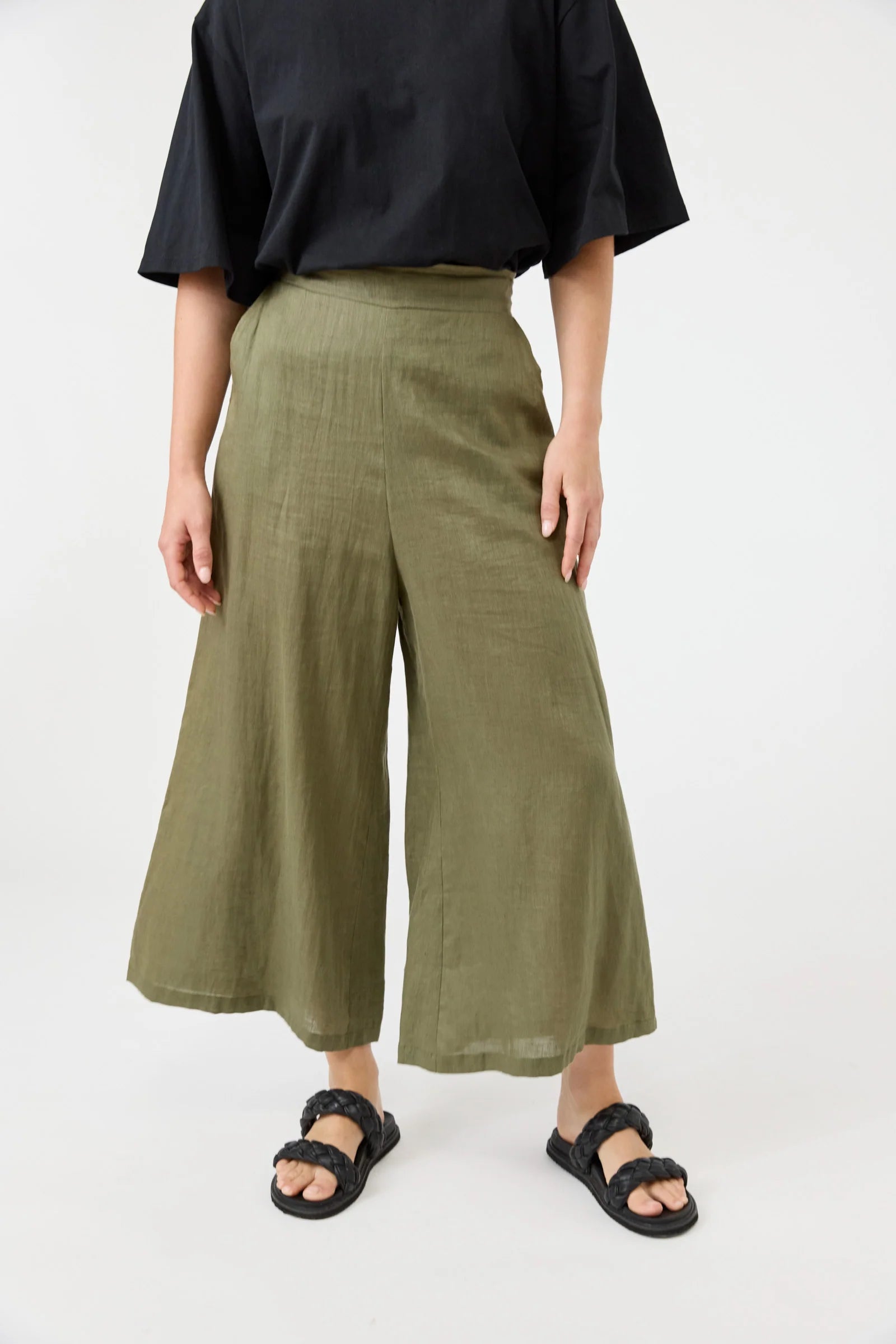 Eb & Ive Studio Crop Pant Khaki