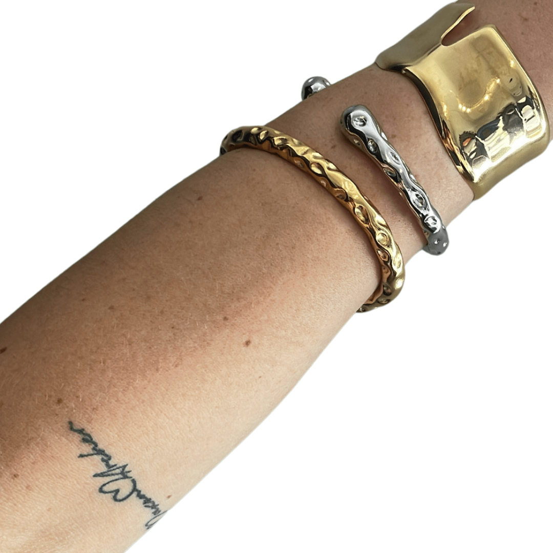 Mē the Label Molten V Bracelet Silver