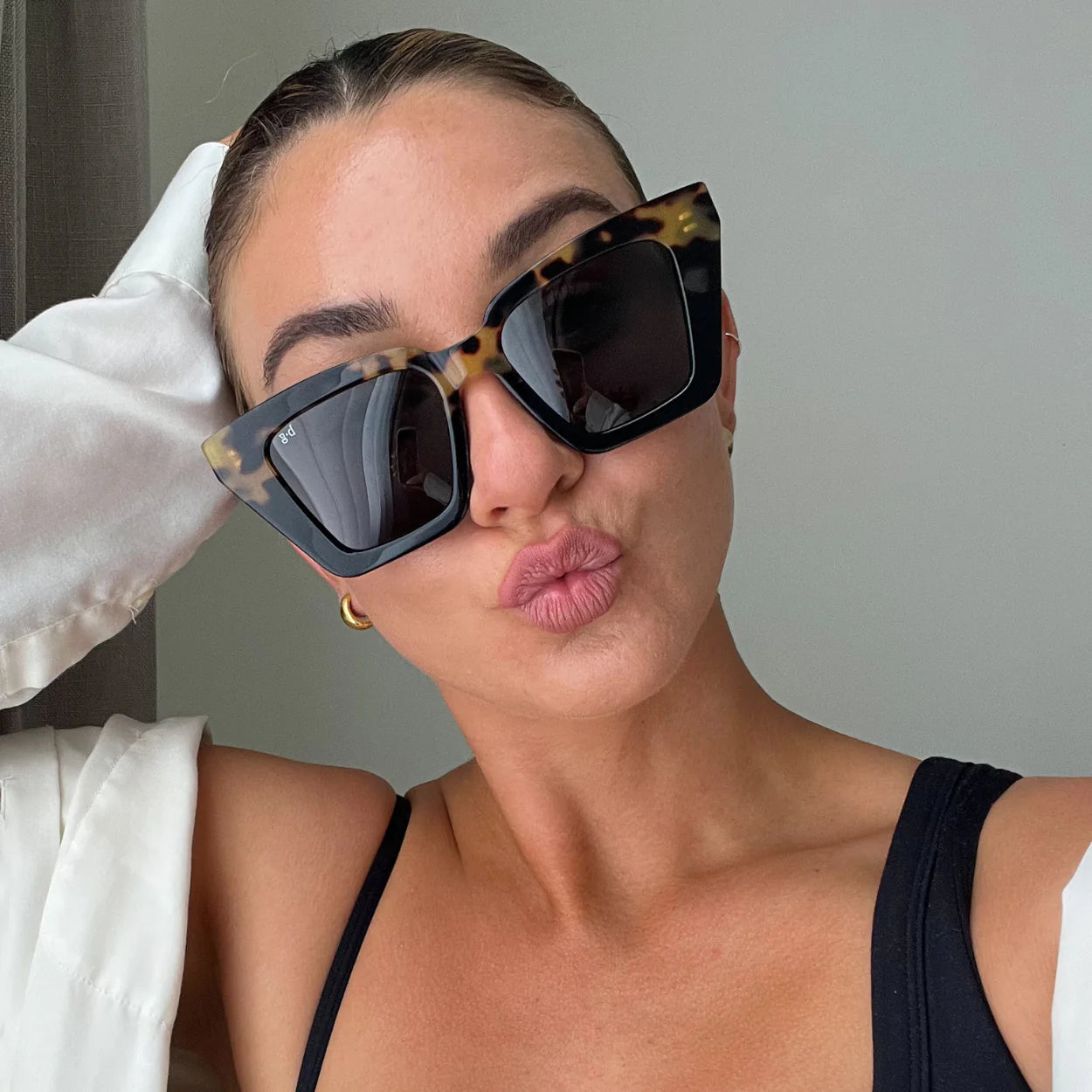 Bored George Piper Sunglasses Tort