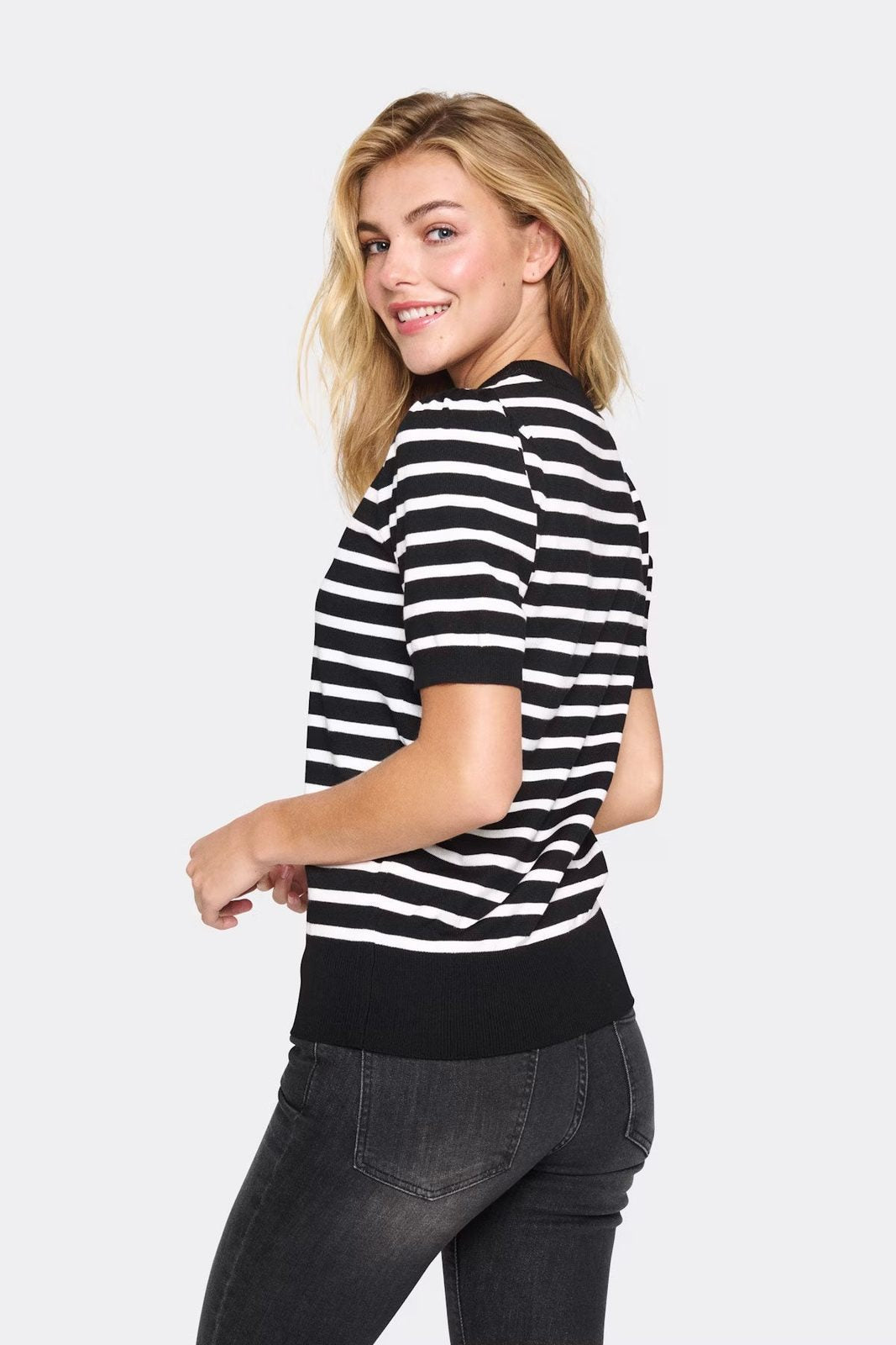 Saint Tropez Mila SS Pullover Striped Black and White