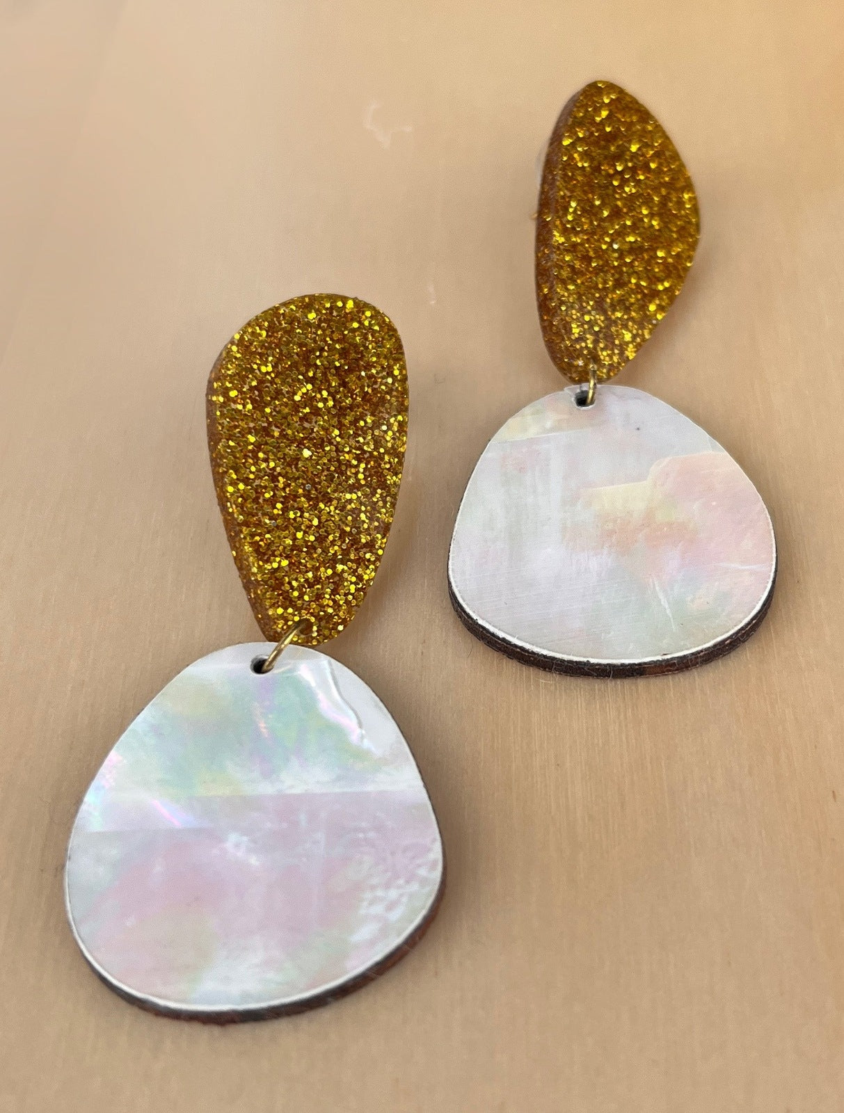 Hagen + Co Get Lucky Natural Shell/Gold Glitter Shell Earrings