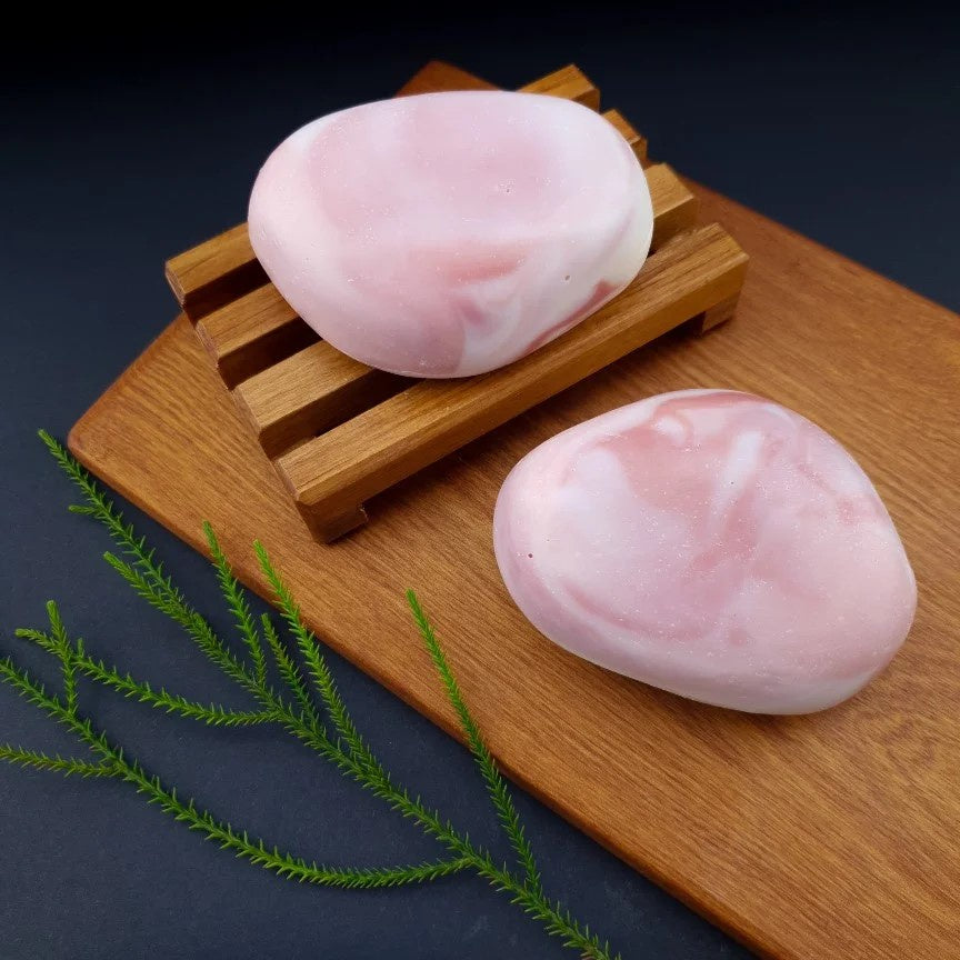 Rimu Gully Soap & Bag Rose Quartz