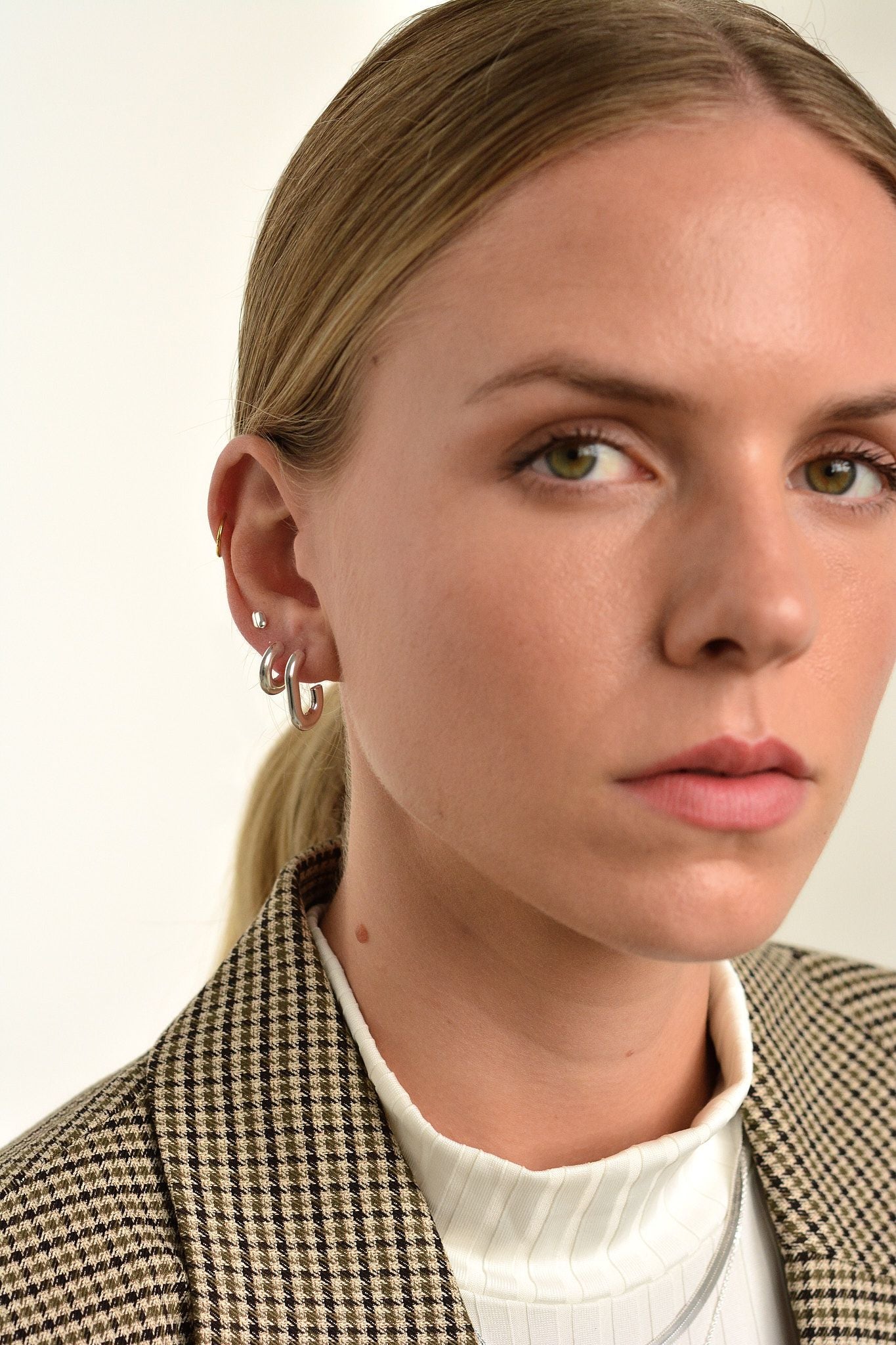 Linda Tahija Round Profile Hoop Earrings Silver