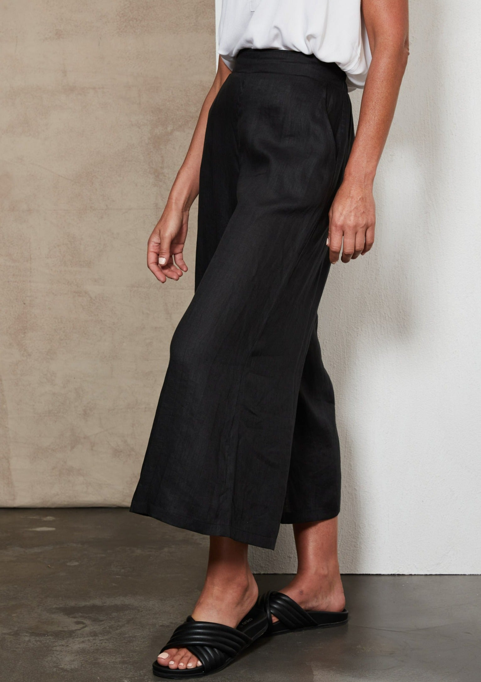 Eb & Ive Studio Crop Pant Ebony