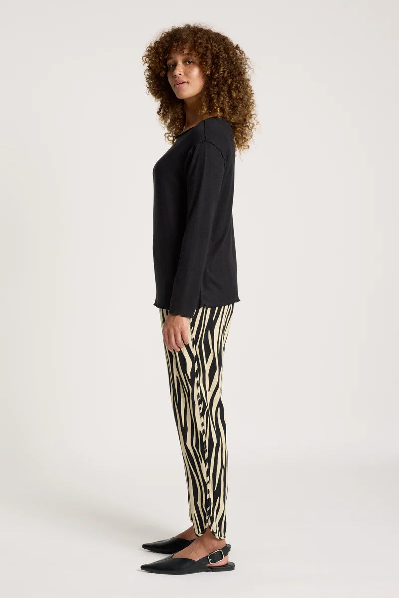 Eb & Ive Aria Long Sleeve Top Black