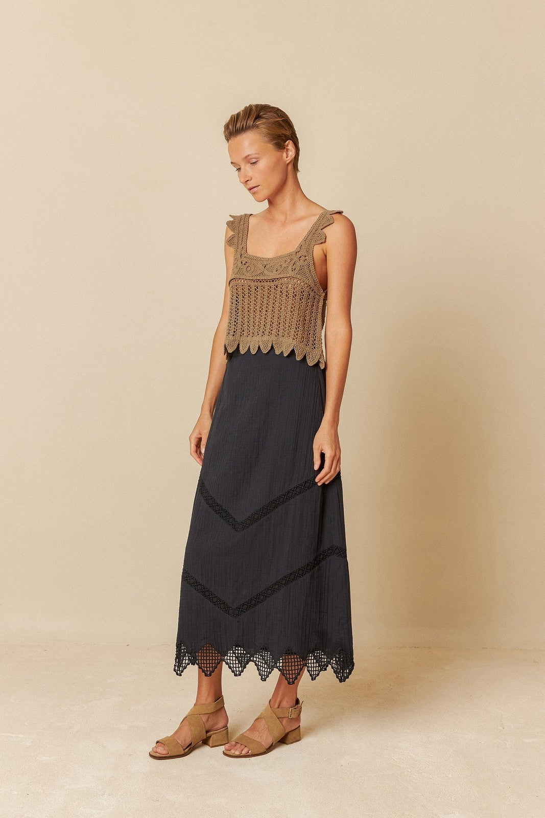 Indi & Cold BK208 Double Gauze Skirt Black