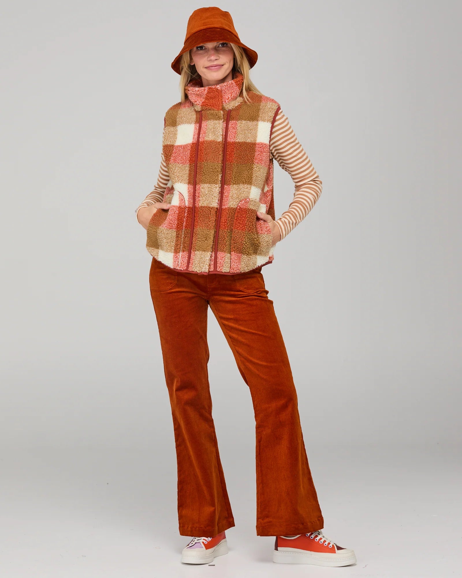 Boom Shankar Alba Vest Sabi Check