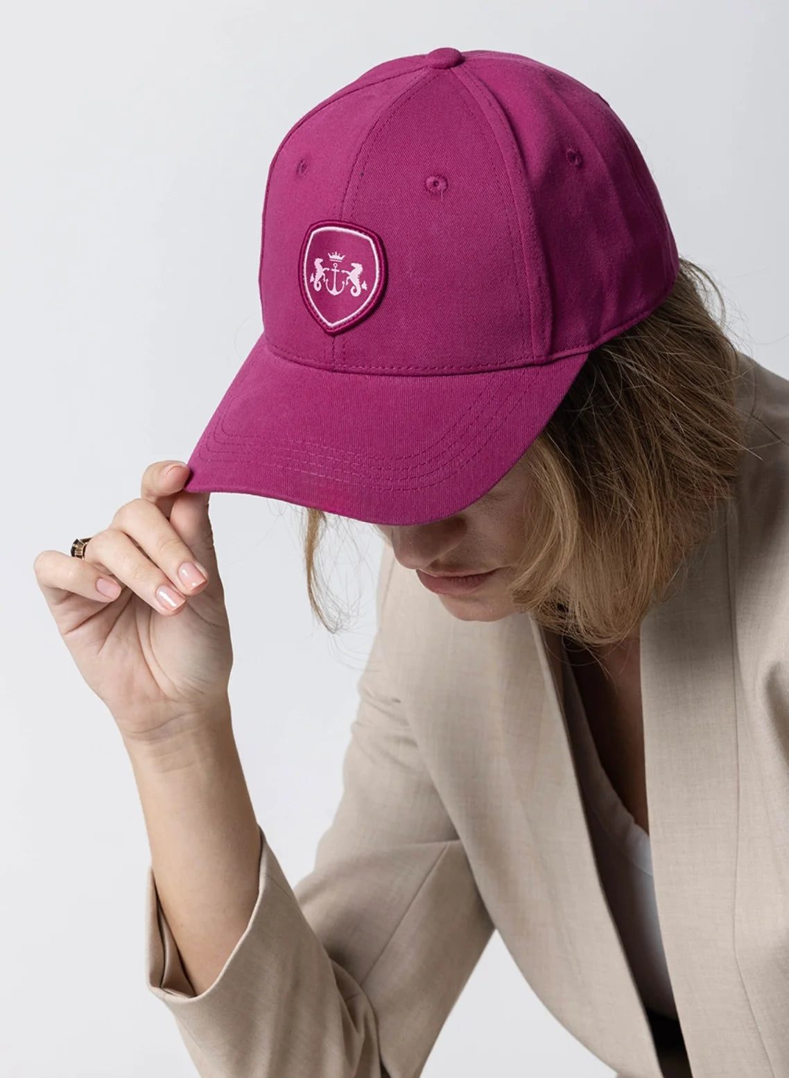 Dark Hampton Cotton Cap The Winter Berry