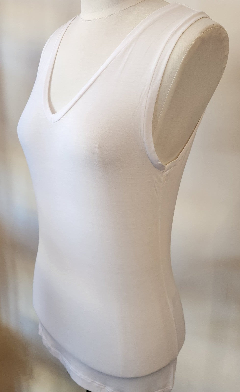 EGi 2502 Bamboo V-neck Tank White