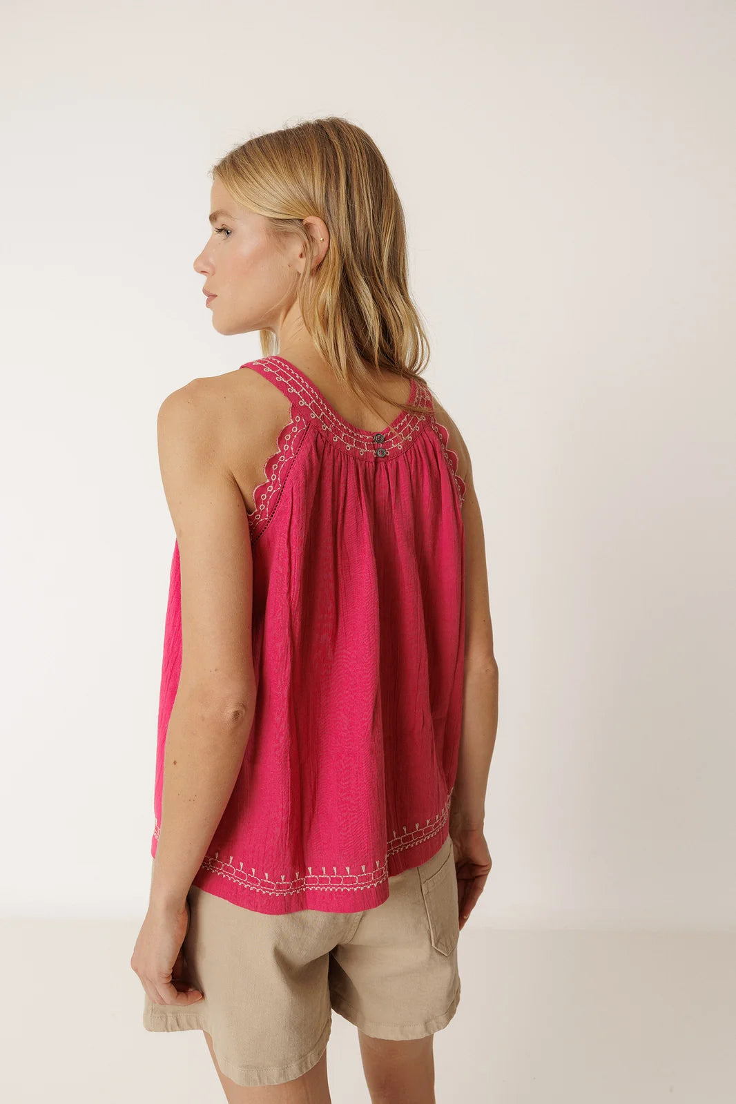 Indi & Cold Contrast Embroidery Top VV26AD187 Fresa