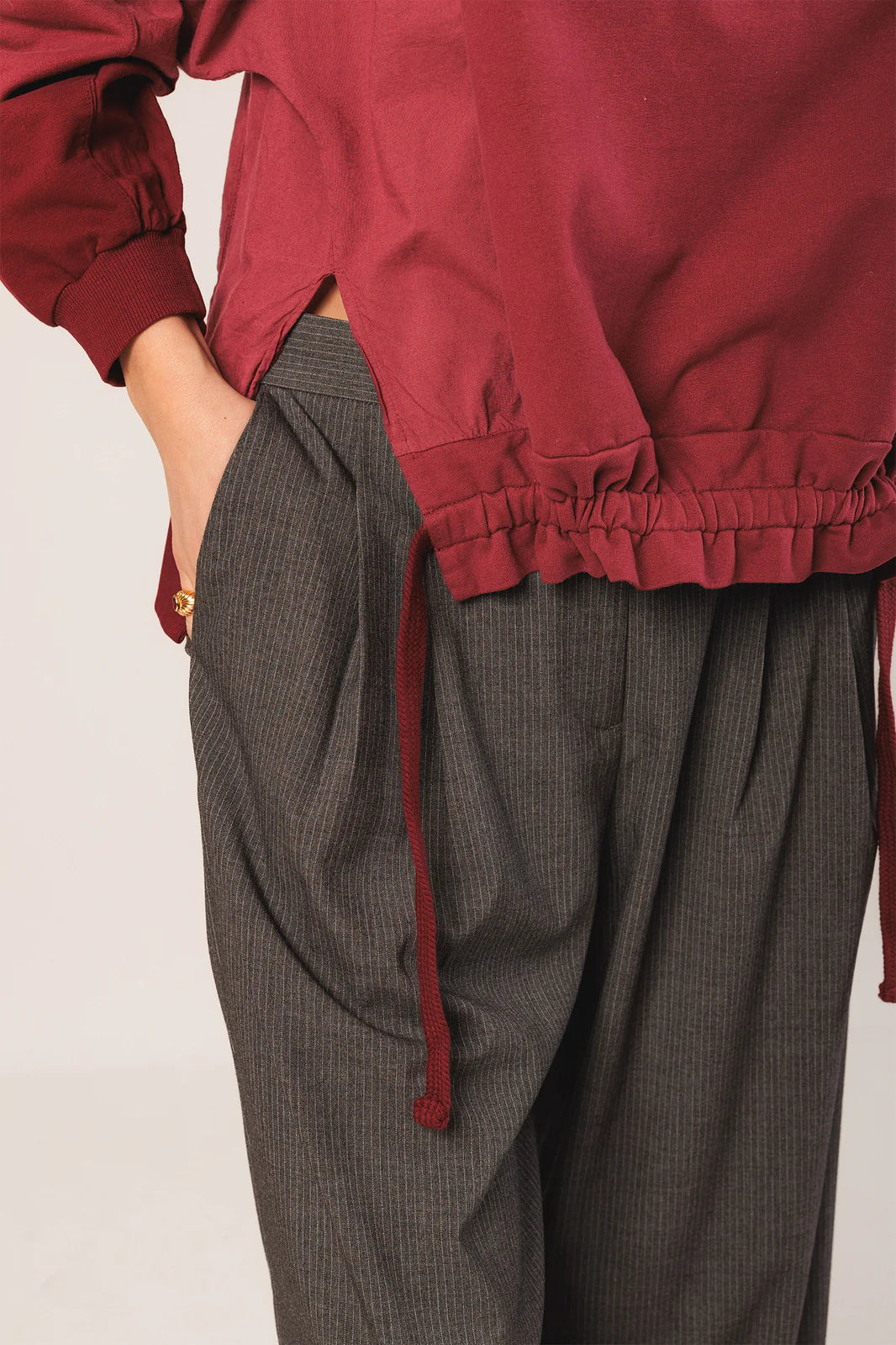 Indi & Cold Cotton Fleece Sweater Cereza ES350