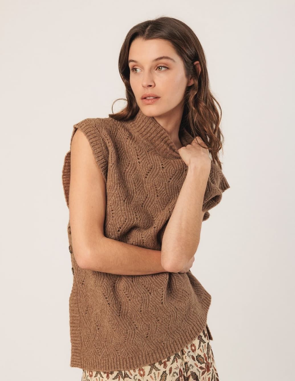 Indi & Cold Alpaca Knit Vest Camel NJ466