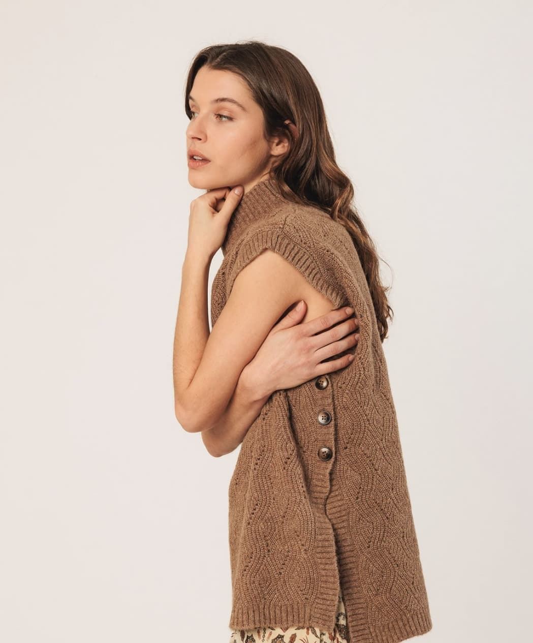 Indi & Cold Alpaca Knit Vest Camel NJ466