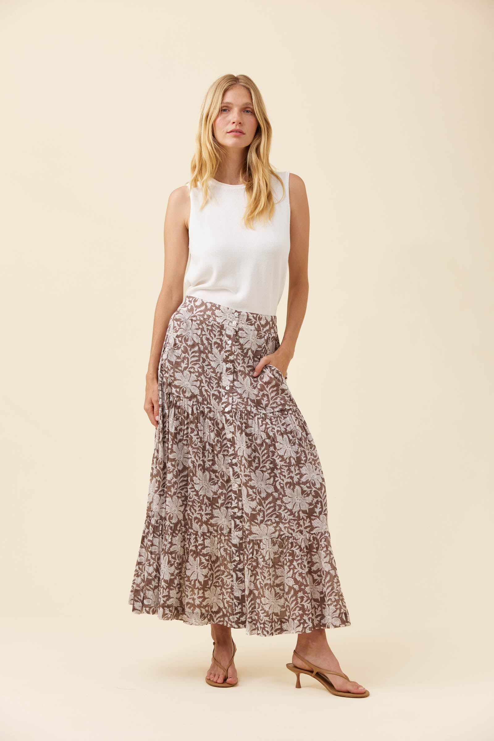 Isle of Mine Wilma Skirt Taupe