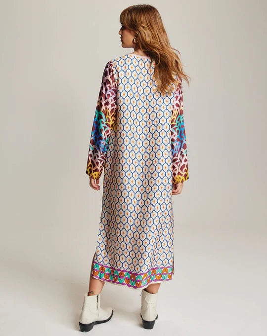 Me369 Violet Shipibo V Neck T-Dress