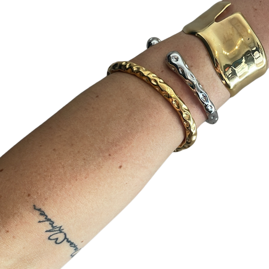Mē the Label Molten V Bracelet Silver