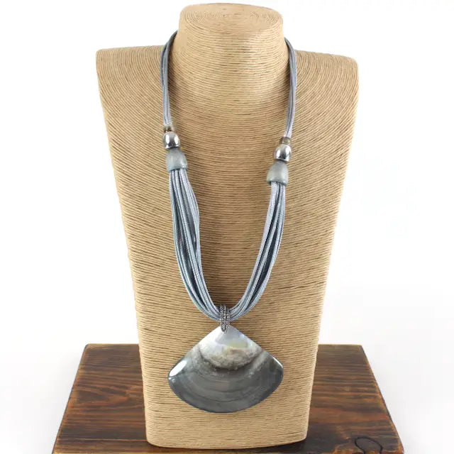 Pretty Persuasions Bold Pinctada Margaritifera Shell Necklace Grey