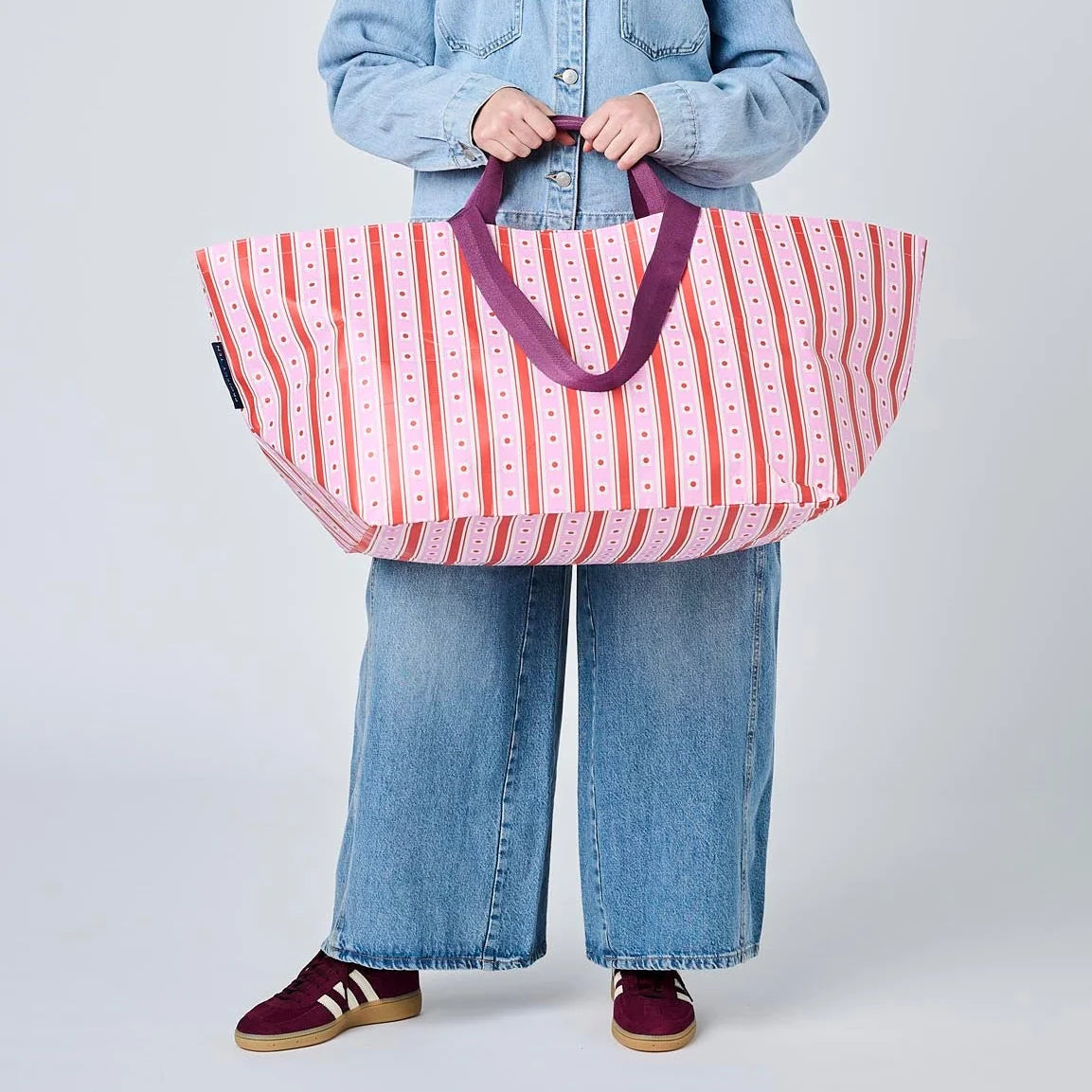 Project Ten Oversize Tote Wallpaper