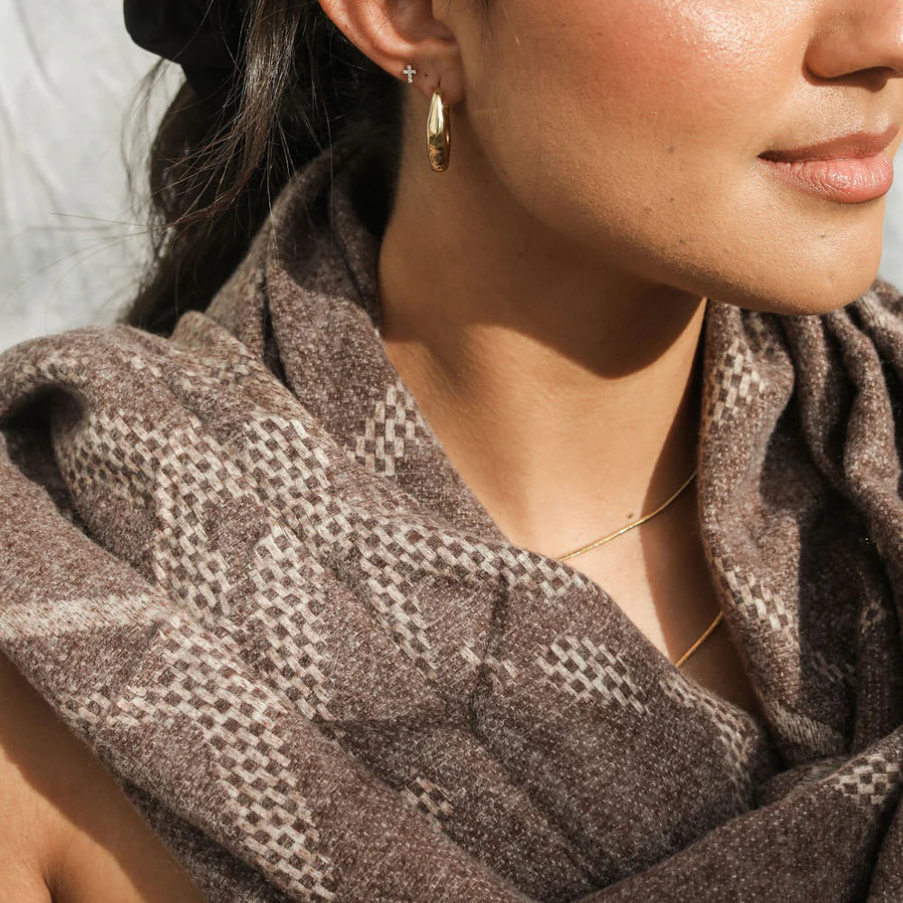 Queen of the Foxes Scarf Instinct Woven Chocolate