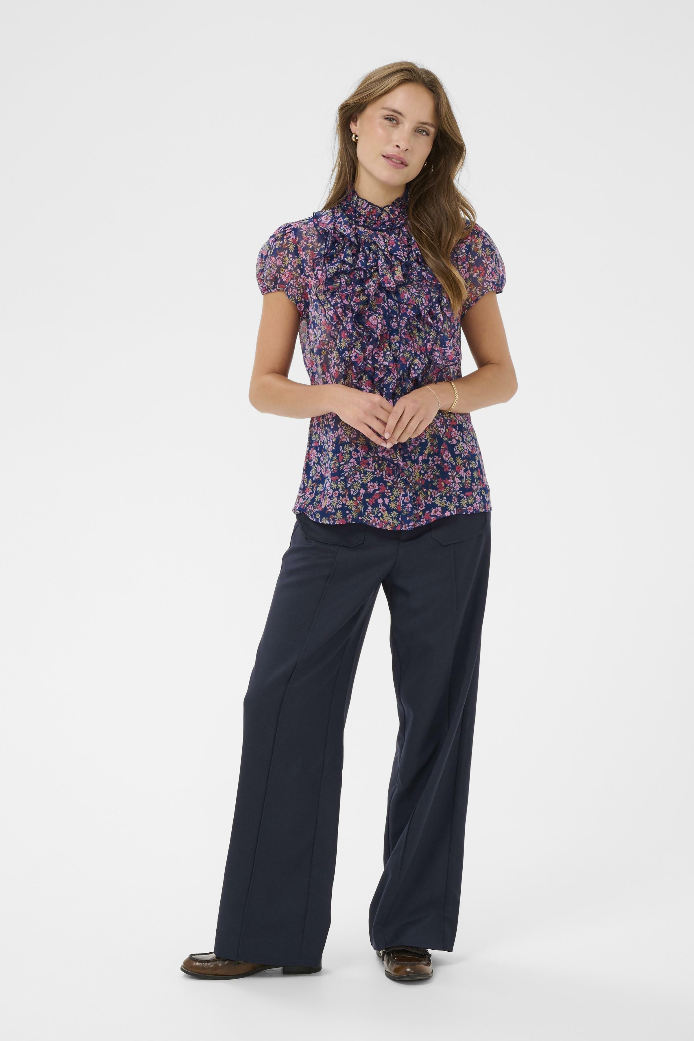 Saint Tropez Lilja SS Shirt Navy Peony Bloom