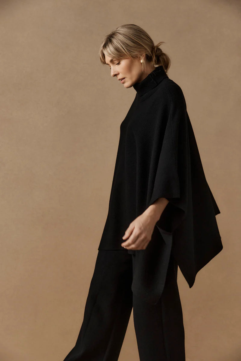 Eb & Ive Samira Poncho Black