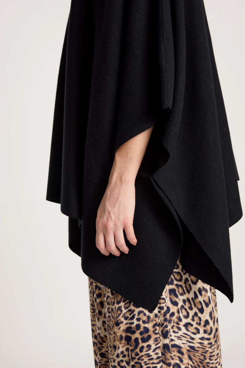 Eb & Ive Samira Poncho Black