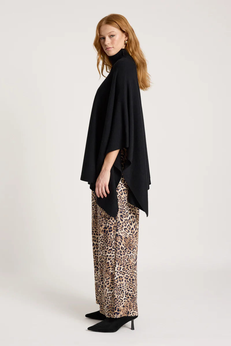 Eb & Ive Samira Poncho Black