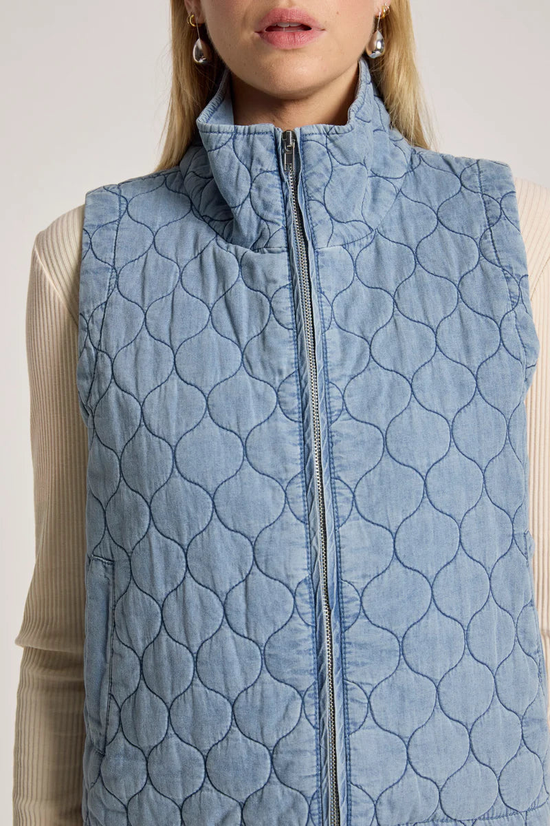Eb & Ive Sansi Quilted Crop Vest Denim