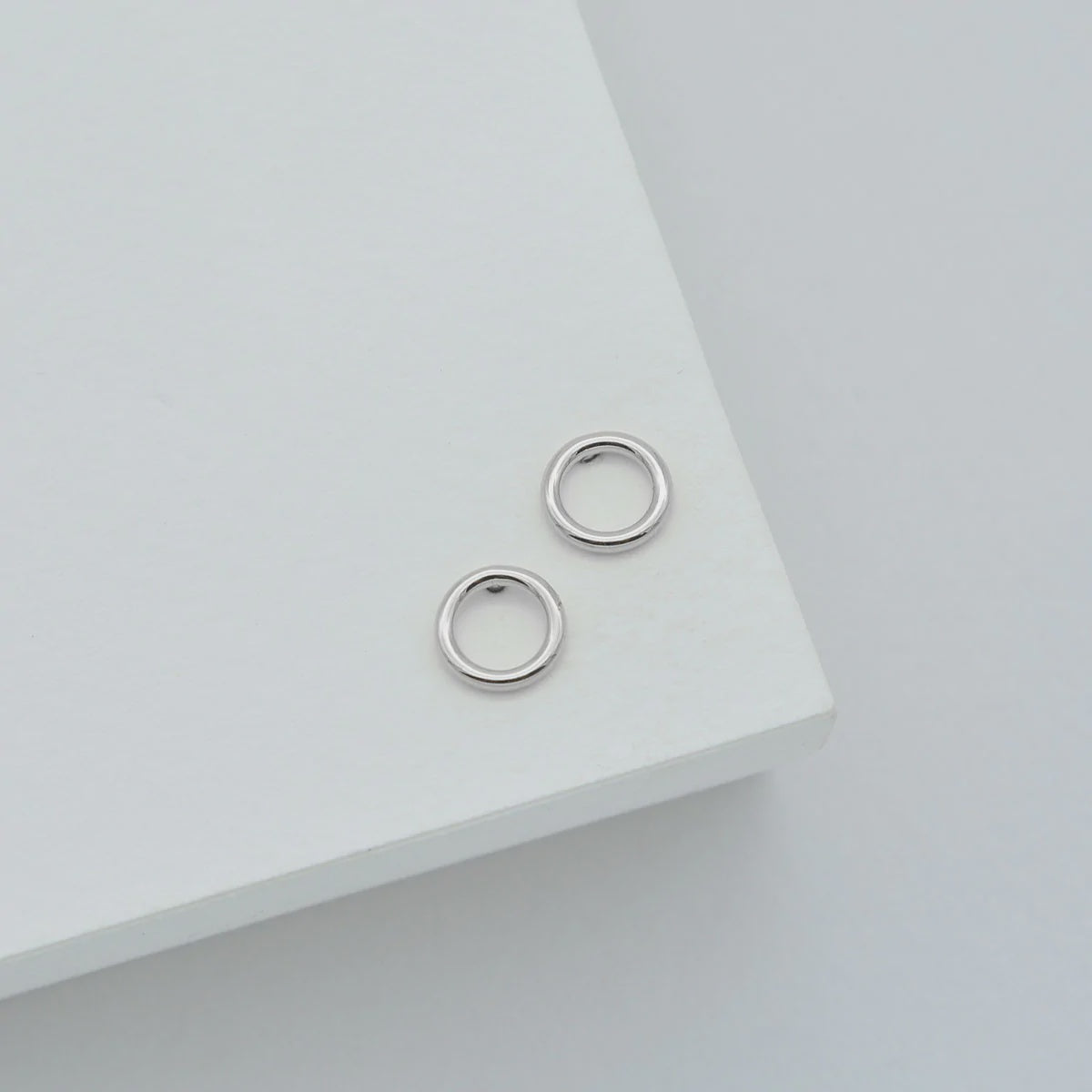 Linda Tahija Vega Stud Earrings - Silver